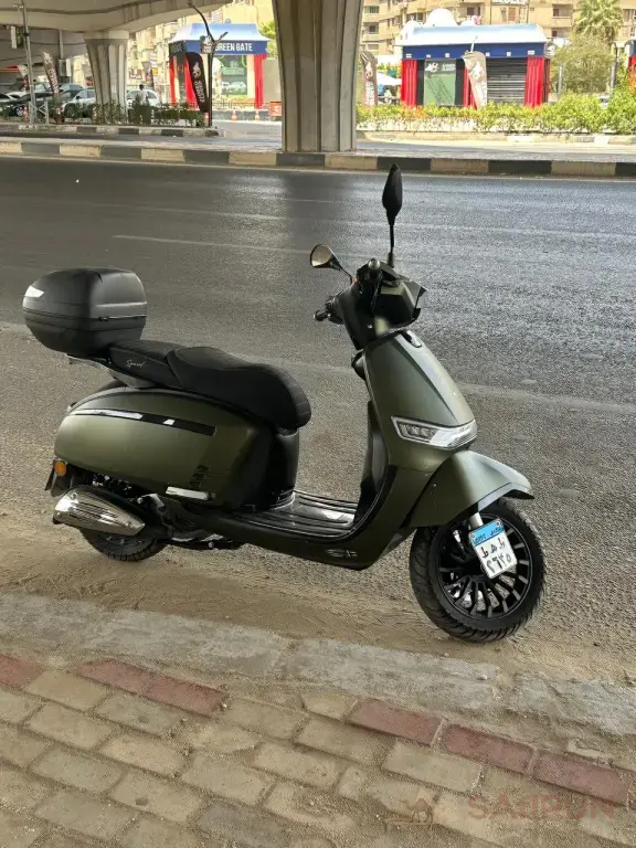 Скутер 150 кубов