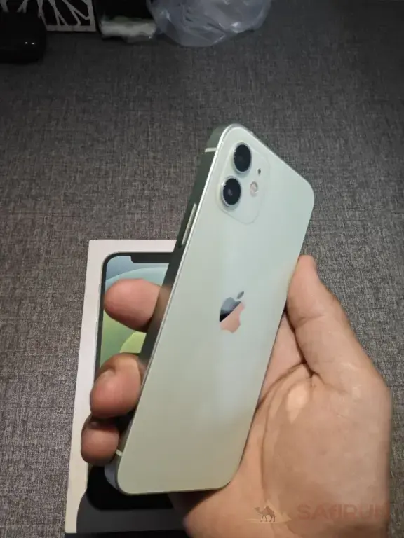 iphone 12.
