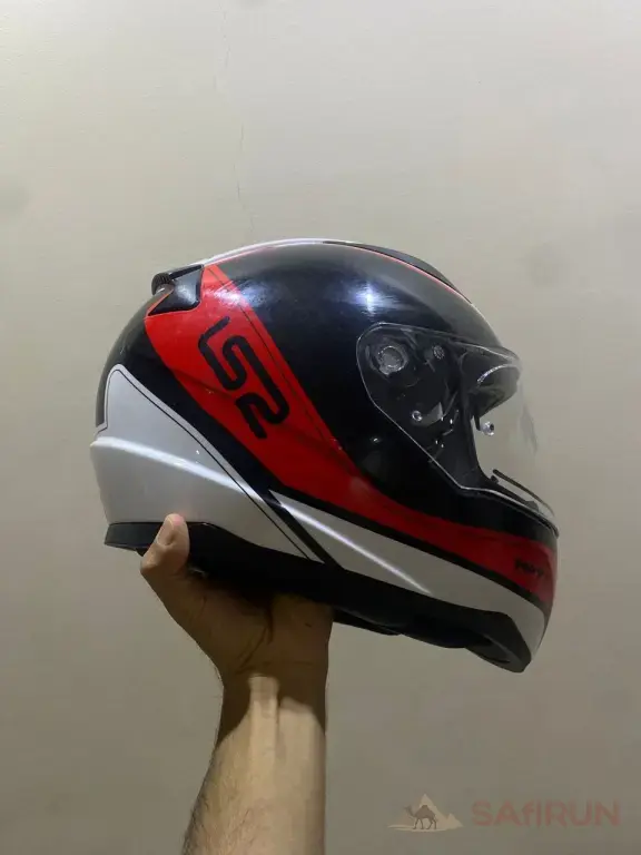 шлем LS 2 .