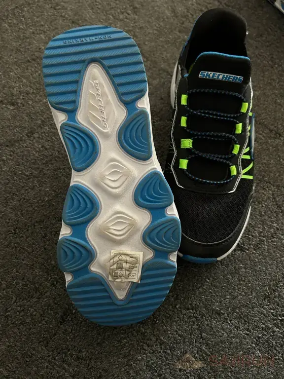 кроссовки skechers